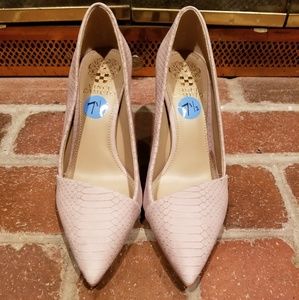 Vince Camuto textured pumps
